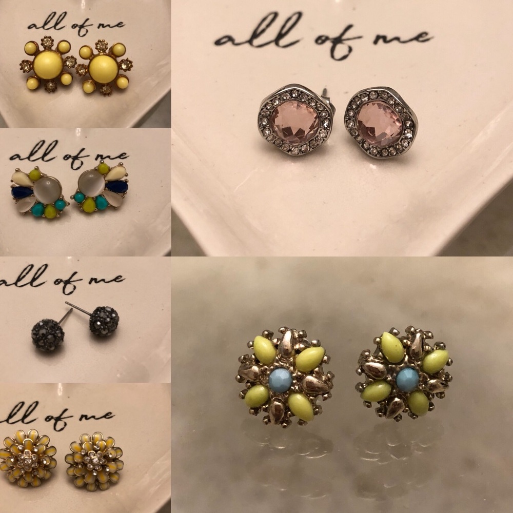 6 PAIRS BANANA REPUBLIC STUD EARRINGS!